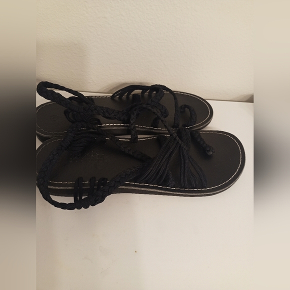 Plaka Flat Sandals for Women Palm Leaf - Picture 2 of 5